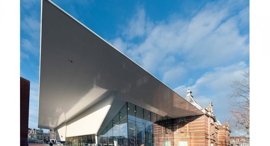Holland-Composites-composiet-gevel--gevelbekleding-fabrikant-bedrijf-wandpaneel-panelen-facade-wallpanel-composite-structure-building-Stedelijk-Museum-sidewall-overhang