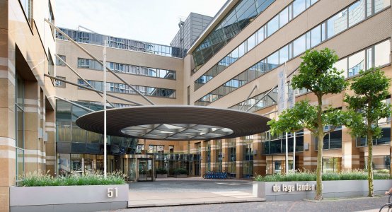 Holland-Composites-Lage-Landen-composiet-luifel-plantenbak-composite-entrance-building-structure-gebouw-eingang-fabrikant-bedrijf