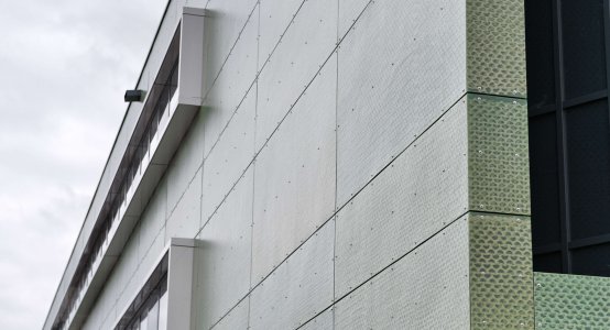 Holland-Composites-Raficlad-composiet-gevel-gevelbeplating-facade-wandpanelen-wallpanels-fassade-Nassaukazerne