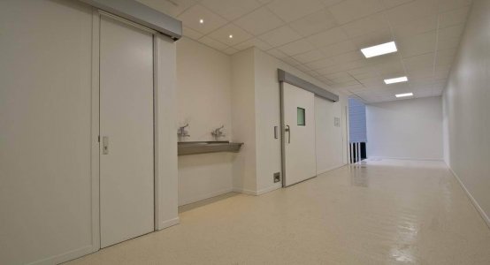 Modular-cleanroom-seamless-operation-room-laboratory-OR-Holland-Composites
