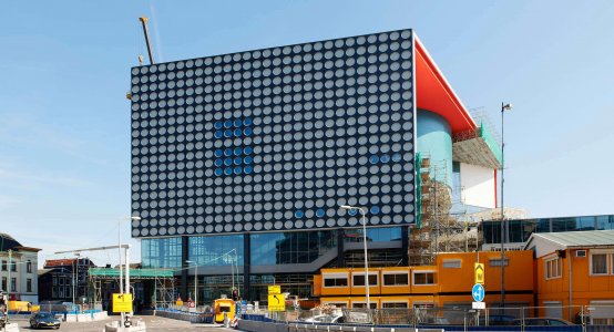 Holland-Composites-composiet-gevel-fabrikant-wandpaneel-gevelbekleding-Muziekpaleis-TivoliVredenburg-Utrecht-paneel-design-facade-gevelpanelen-fassade-bedrijf