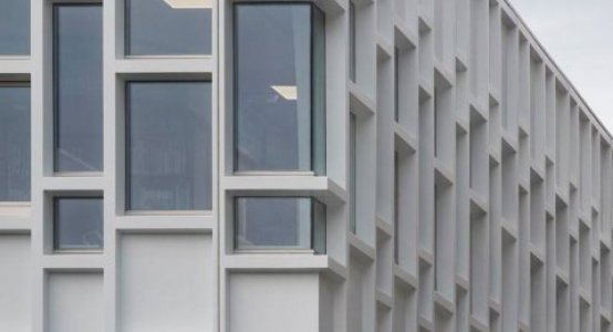 Earthquake-resistant-composite-facade-aardbeving-bestendig-gevel-gebouw-erdbebensichere Fassade-Wiebengacomplex-building-Holland-Composites